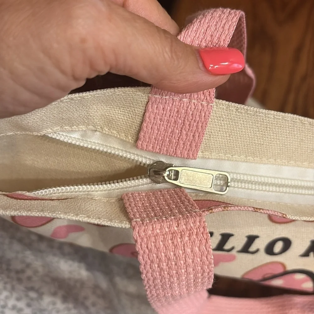 Hello Kitty Pink Tote canvas Bag zipper closure / small hello kitty stuffy NWOT
